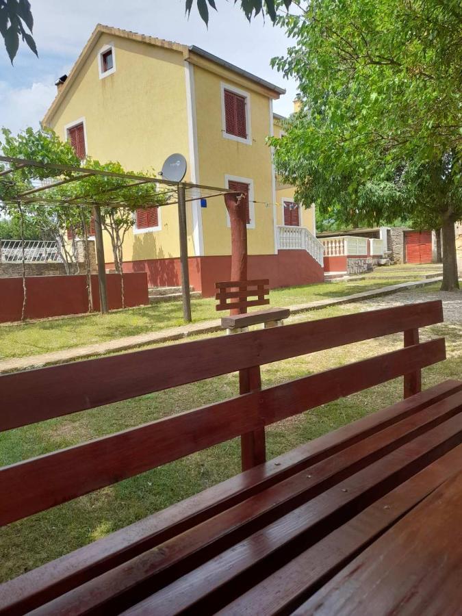 Kuca Za Odmor Dolovi Golubic (Zadar) Exterior foto